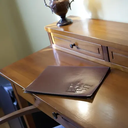 Casona De La Reyna Hotel