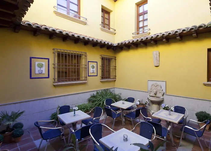 Hotel Casona De La Reyna 3*