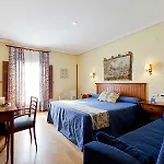 Hotel Casona De La Reyna 3*