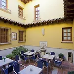 Hotel Casona De La Reyna 3*