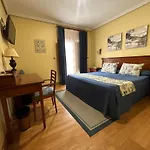 Hotel Casona De La Reyna 3*