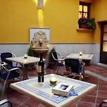 Hotel Casona De La Reyna
