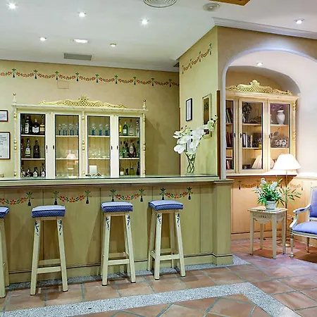 Casona De La Reyna Готель
