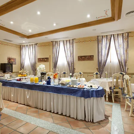 Готель Casona De La Reyna