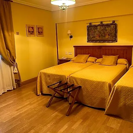 Hotel Casona De La Reyna 3*