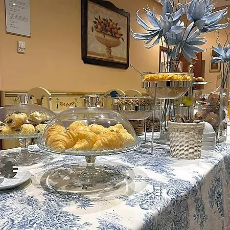 Hotel Casona De La Reyna
