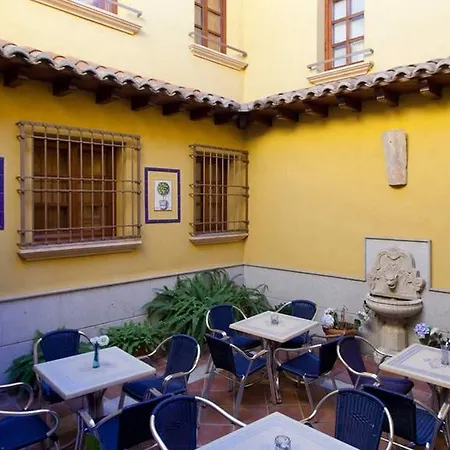 Casona De La Reyna Готель Толедо