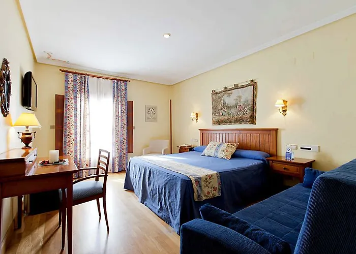 Hotel Casona De La Reyna 3*