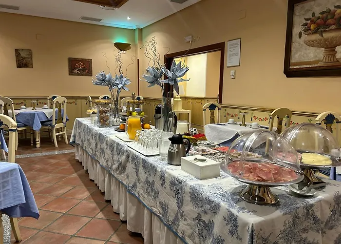 Hotel Casona De La Reyna 3*